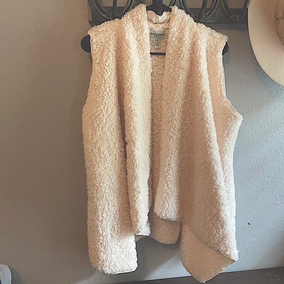 Arizona Jean Company Jackets & Blazers - Arizona Jean Co Faux Fur Vest